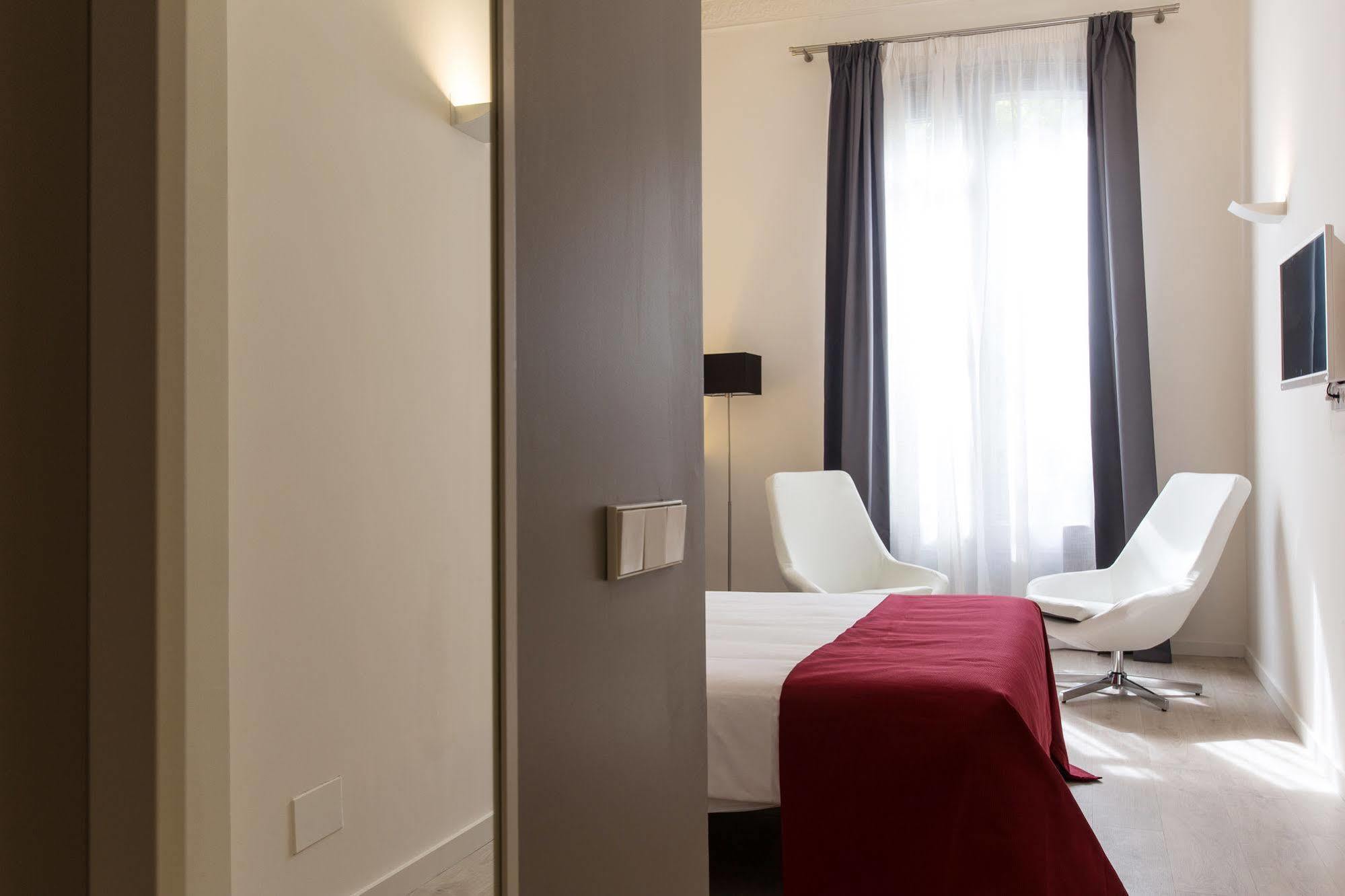 Izaila Plaza Catalunya Hotel Barcelona Exterior photo