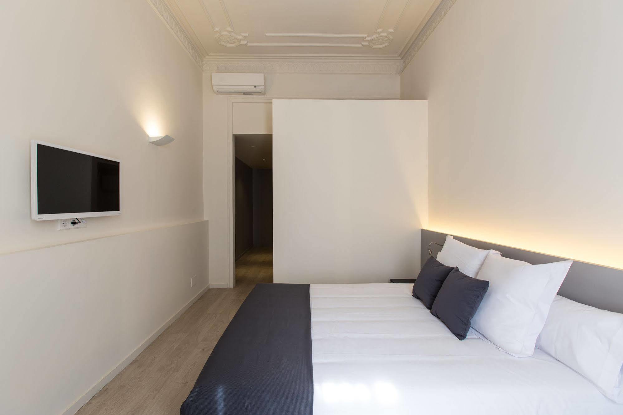 Izaila Plaza Catalunya Hotel Barcelona Exterior photo