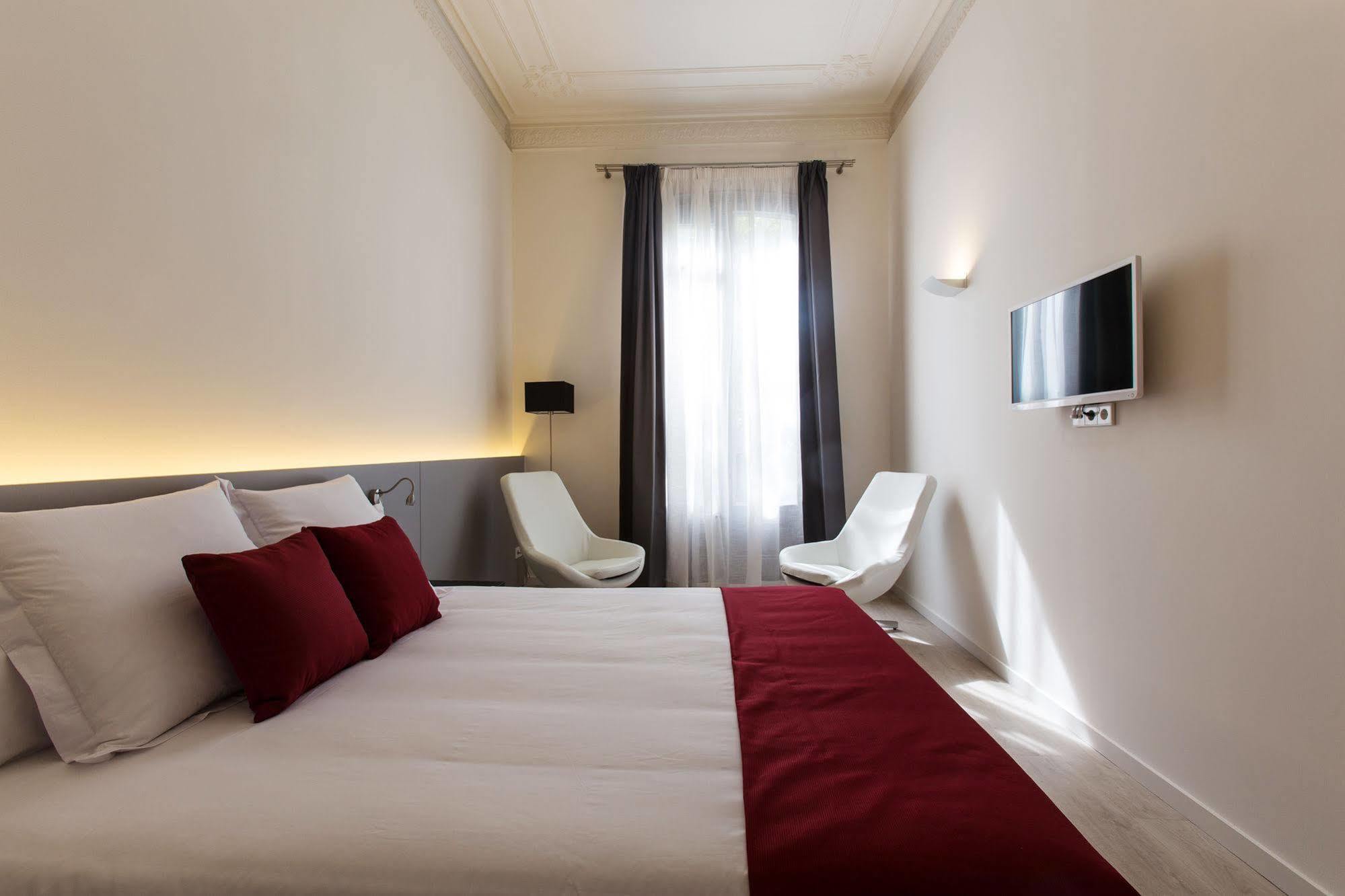 Izaila Plaza Catalunya Hotel Barcelona Exterior photo